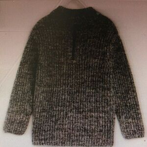 Men's Black and Gray Sweater